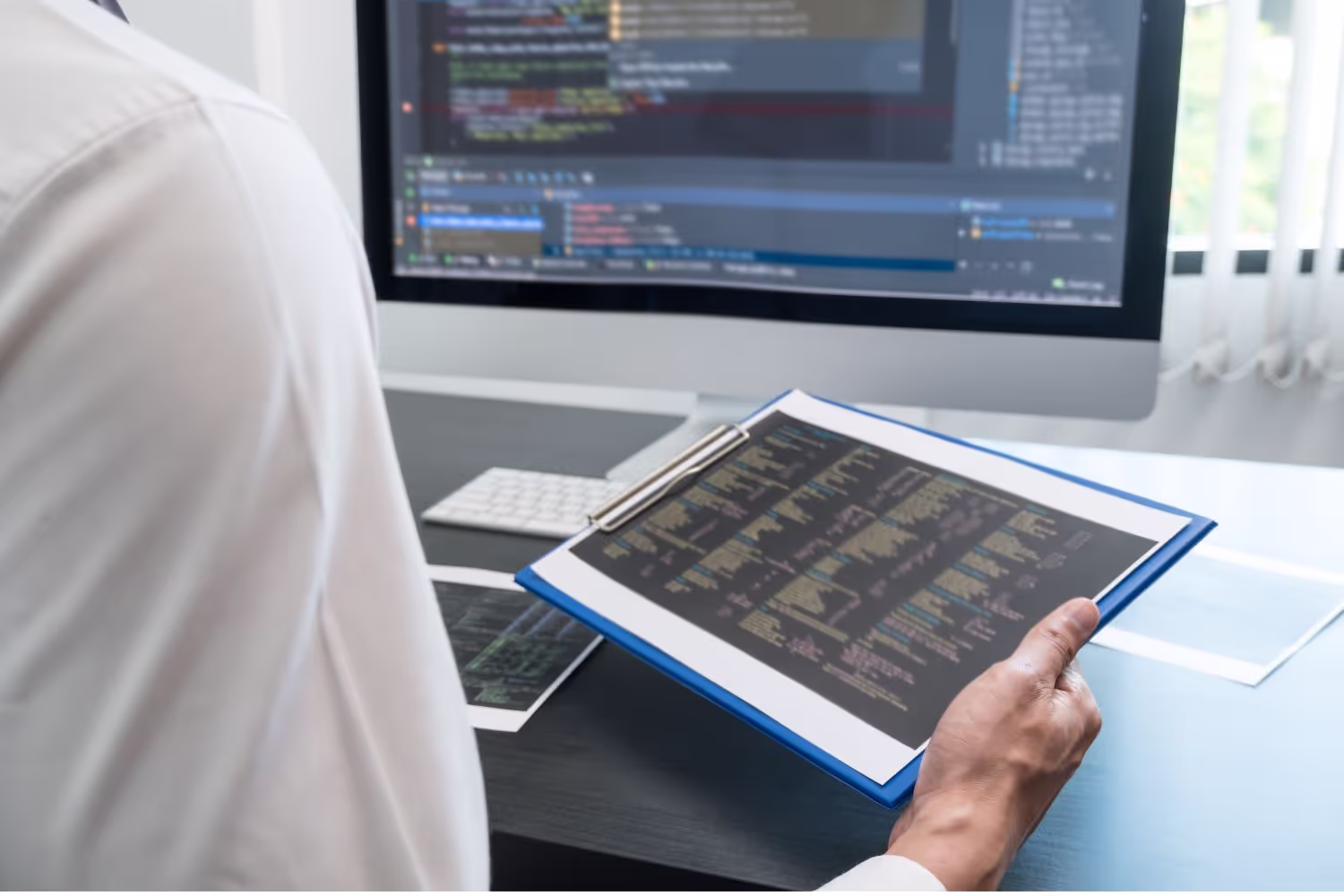 IT expert performing proactive monitoring