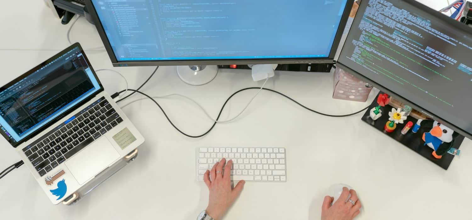 how to manage IT infrastructure components layout